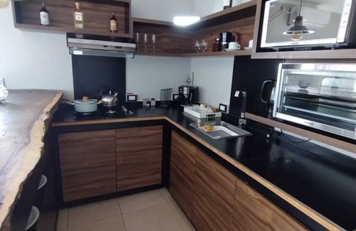 Puerto Madryn House | Quiet & Cozy Retreat - WiFi, Parking & Nature