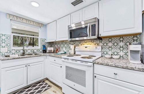 Laurel Park Villa | Quiet Downtown Sarasota Villa. Updated 2022.