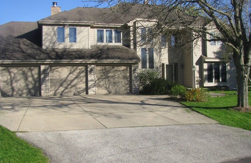 Colgate House | Quiet Family Neighborhood