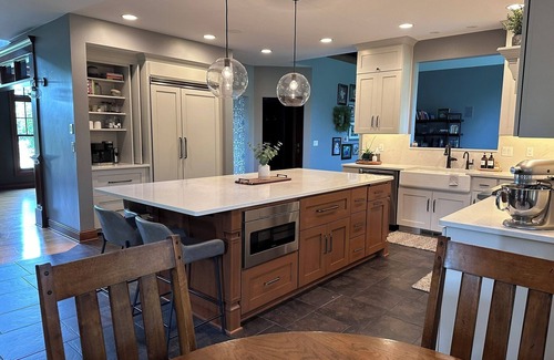 Oshkosh House | Quiet Home away from Home