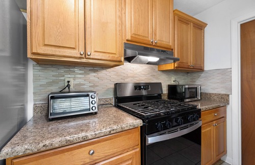 Ellenwood House | Quiet Home Minutes to Airport & Downtown Atlanta