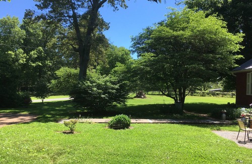 Cunningham House | Quiet home on horse farm, halfway between Paducah & Wickliffe. Close to 60 & 286