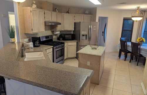 Ono Island House | Quiet home within 10 minutes to the beach.