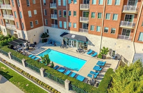 Scioto Mile Apartment | Quiet King Size with City Views