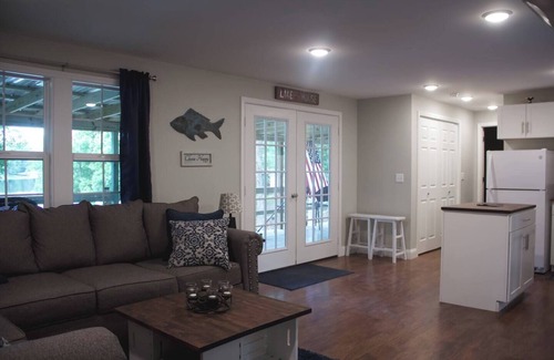 Brookport House | Quiet Lake Front Cabin!