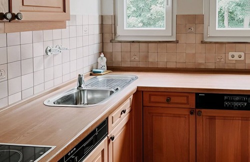 Frohnhausen Apartment | Quiet living between Essen and Mülheim. BÖEG