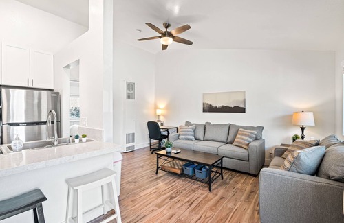 Northeast Reno Condo | Quiet Modern Condo by UNR & 3 min to Dowtown