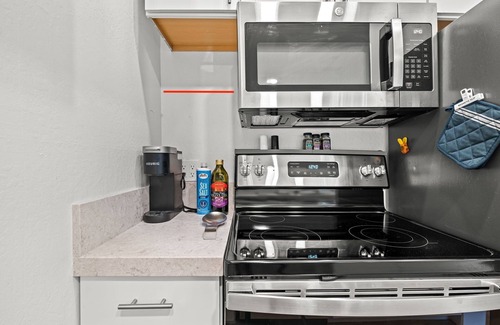 Northeast Reno Condo | Quiet Modern Condo by UNR & 3 min to Dowtown