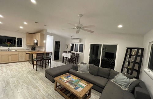 Kailua House | Quiet, Private, Beachy 2-bedroom, Walk to Kailua Beach, A/C