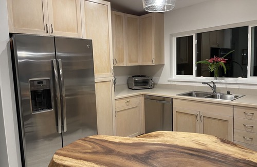 Kailua House | Quiet, Private, Beachy 2-bedroom, Walk to Kailua Beach, A/C