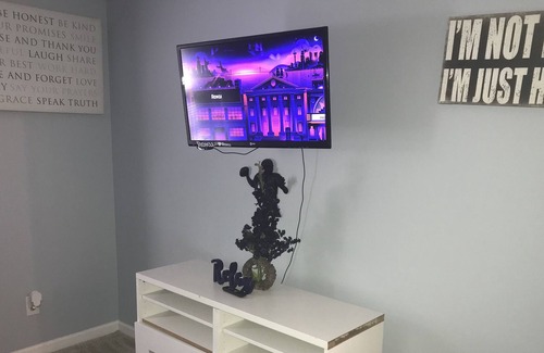 Fairburn Bed & Breakfast | Quiet Quaint Work Relax Retreat- 9 mins from Chattahoochee Event Center