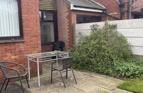 Higher Walton House | Quiet residence close to M6 - Great for Preston, Chorley & Samlesbury