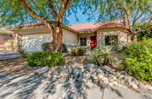 Vista Norte House | Quiet retreat with fantastic pool and fantastic mountain views