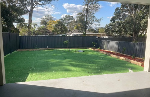 Mount Druitt House | Quiet Spacious Family House Mt Druitt - 11 bedrooms