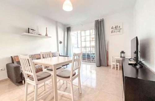 Callao Salvaje Apartment | Quiet Sunviet Stay, Pool & Morning Sun Balcony CS021