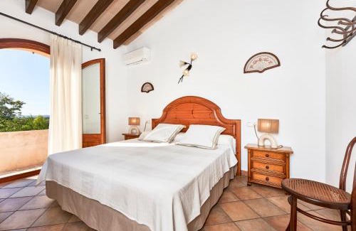 Buger Villa | Quiet Villa in Buger with amazing pool, paddle court and nice garden