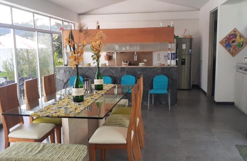 San Francisco Villa | Quinta con piscina en la vega