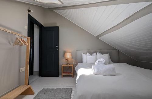 Friumes e Paradela Villa | Quinta das Latas