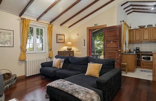 Santa Maria Maior Cottage | Quinta Devónia - Tília,country house with sea view