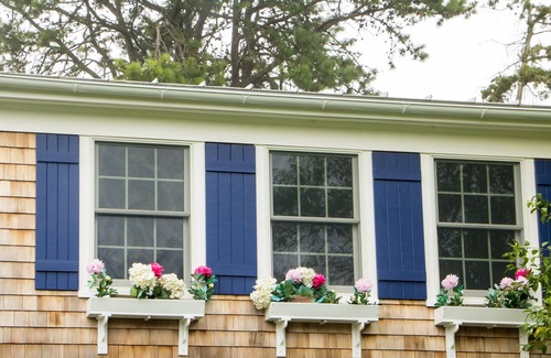 Quogue House | Quogue Hamptons Beach House with Pool & Hot Tub