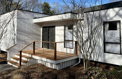 Quogue House | Quogue Village Luxury Modernist Hamptons Estate with saltwater pool and hottub