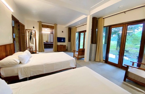 Thach Ha Hotel | Quynh Vien Resort