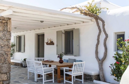 Plintri Villa | R 3165 Villa Flint With Air-conditioning.Safe box & Washing machine,