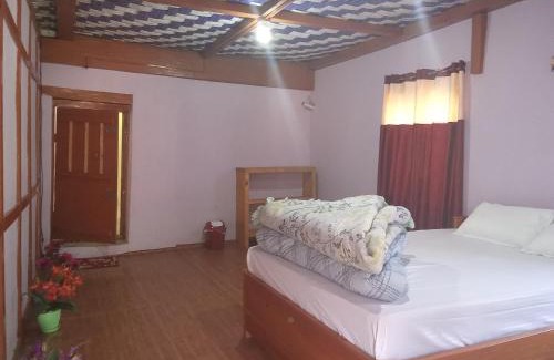 Bomdila House | R N HomeStay