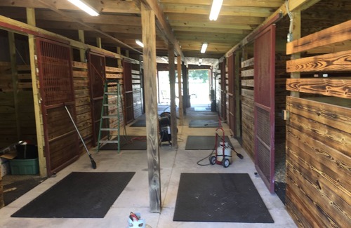 Citra RV Rental | R/V spots on working horse farm $85 per night/$850 dollars per mo