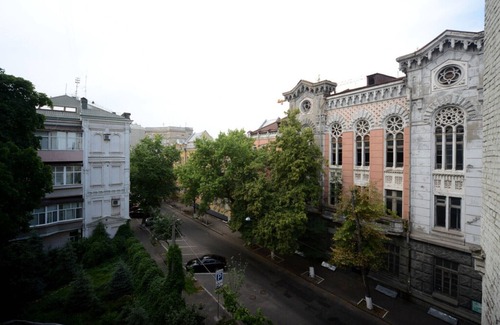 Verkhnie Misto Apartment | R25 in Київ