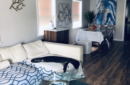 Racine House | Racine Wisconsin North Beach Lake House