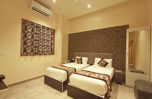 Yavatmal Hotel | Radhamangal Colors Inn