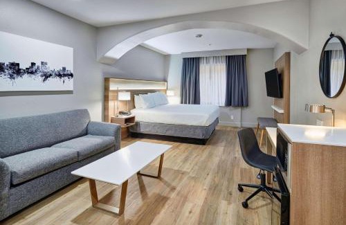 Biggs Field Hotel | Radisson Hotel El Paso Airport