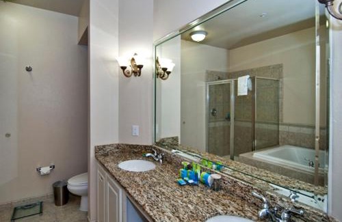 Biggs Field Hotel | Radisson Hotel El Paso Airport