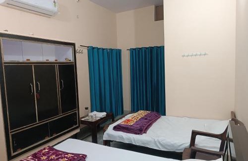 Faizabad Apartment | RaghuvarDham Delux AC 1 Double Bed, 1 Single Bed Room