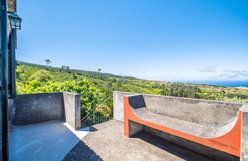 Lombada Velha House | Rainbow Cottage by Madeira Sun Travel