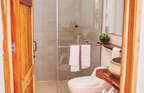 Circasia Cabin | Raizes AXM