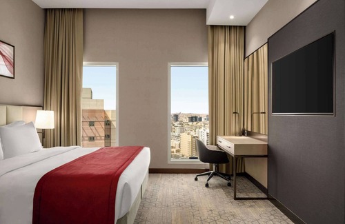 Riyadh Hotel | Ramada By Wyndham Riyadh King Fahd Road