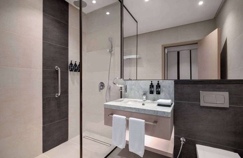 Riyadh Hotel | Ramada By Wyndham Riyadh King Fahd Road