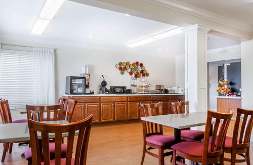 Tell City Hotel | Ramada by Wyndham Tell City