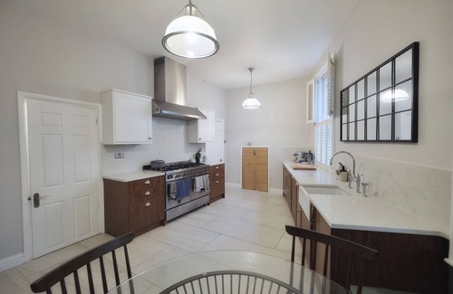 Ramsgate Cottage | Ramsgate - Coastal Cottage Escape - Pet Friendly with Parking