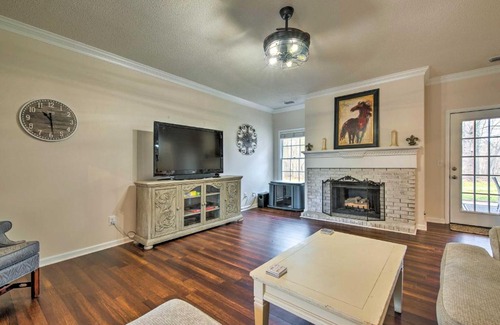 Euharlee House | Ranch Home with Front Porch on Etowah River!