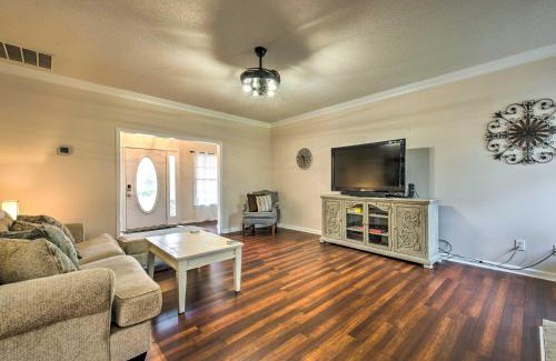 Euharlee House | Ranch Home with Front Porch on Etowah River!