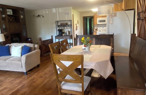 Kent Other | Ranch style farmhouse lodging with upper and lower bedrooms, one and half bath