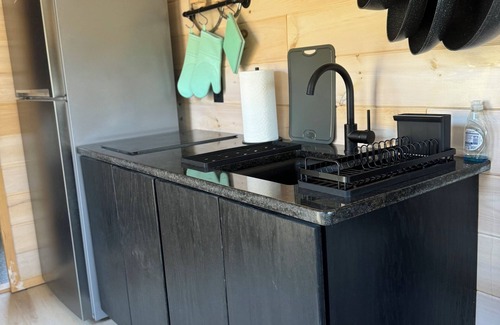 Cambria Cabin | Ranch style living with incredible views!