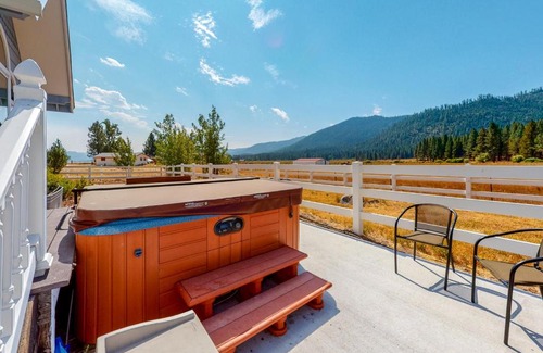 Sattley House | Ranchita Avalon