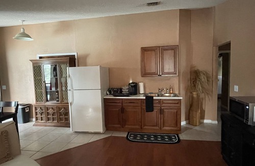 Lutz Apartment | Rare & Amazing 3 bdrm 2 bath apt with pool gives you a home away from home feel.