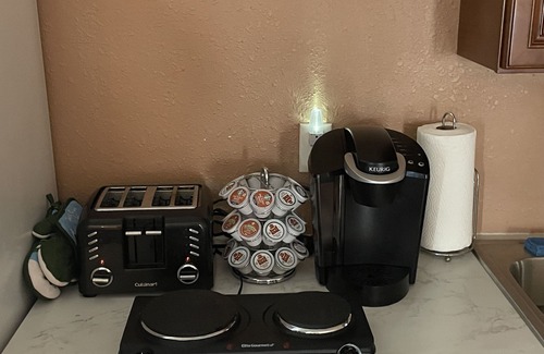 Lutz Apartment | Rare & Amazing 3 bdrm 2 bath apt with pool gives you a home away from home feel.