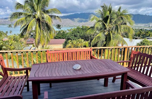 Portlock House | RARE find! Stunning Views! 3-BR house with pool, WiFi, AC in quiet Honolulu area