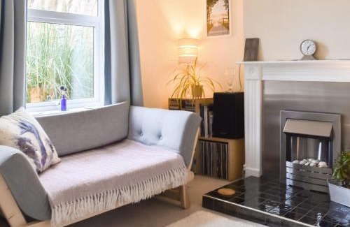 Ipswich House | Ratcliffe Cottage